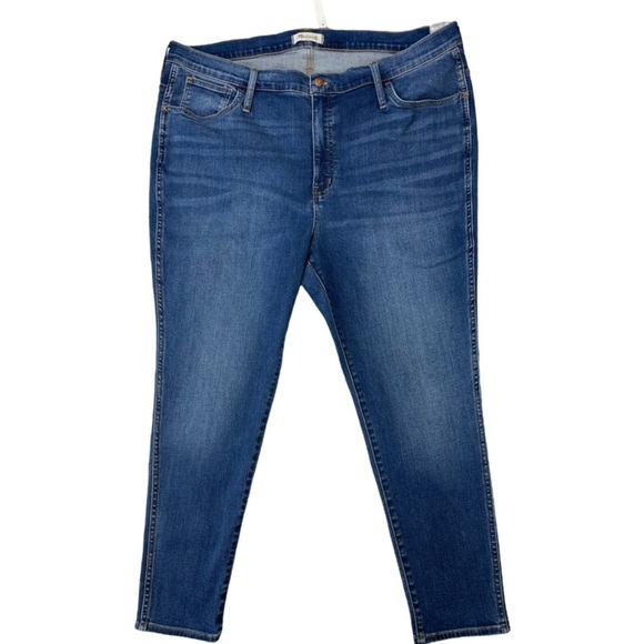 Madewell Denim - ✅ NWT Madewell Plus High-Rise 10” Roadtripper jeans with magic pockets size 36 P